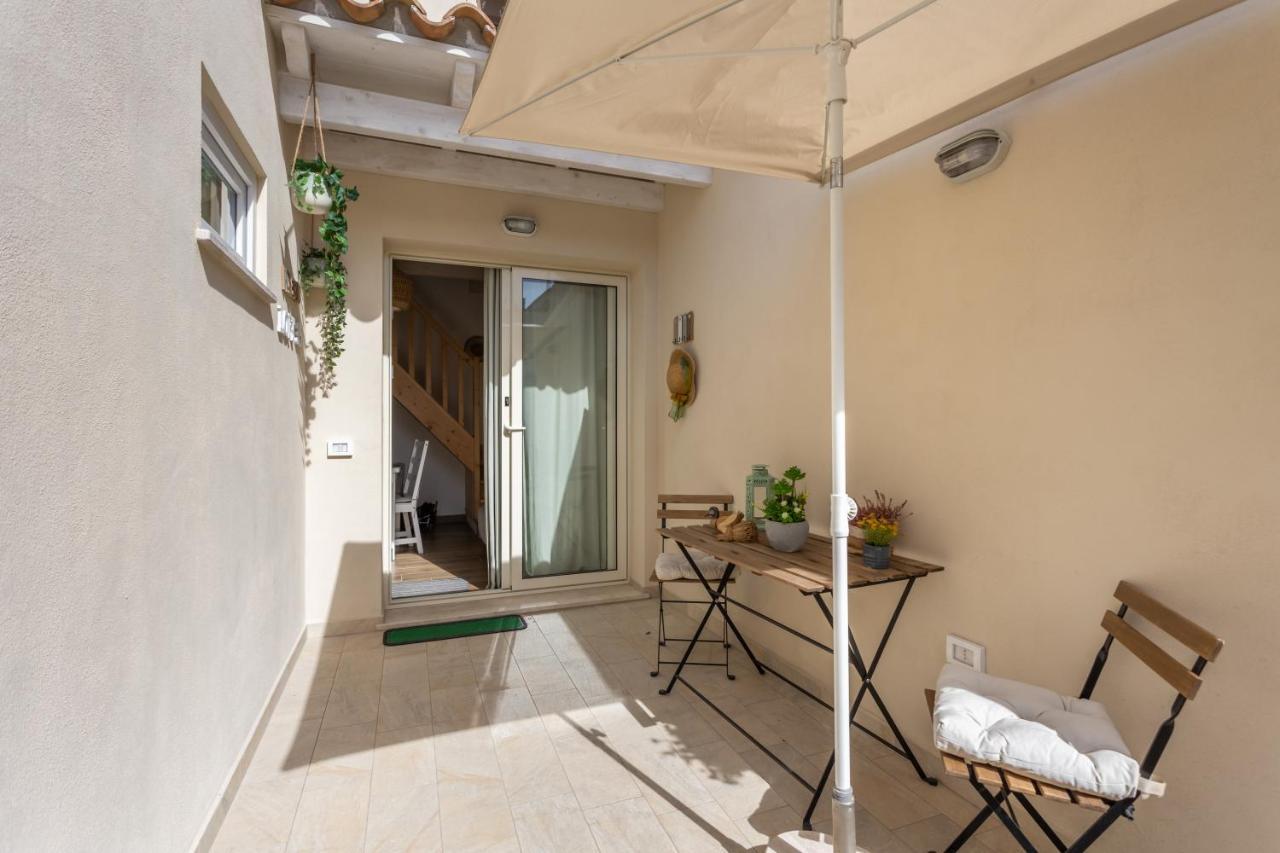 Villa Loft 35 - Private Parking Quartu SantʼElena Exterior foto